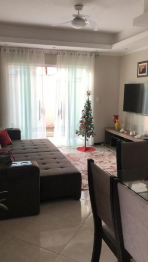 Alugo quarto em casa à 5 min de carro praia de Geribá